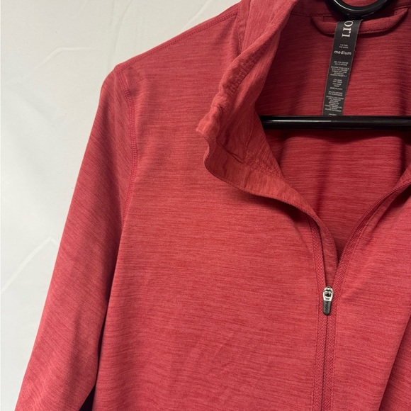 Vuori Red Athletic Crop Top - Picture 4 of 5